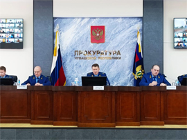 Prokurory vzvesili uchastie nadzora v sudah